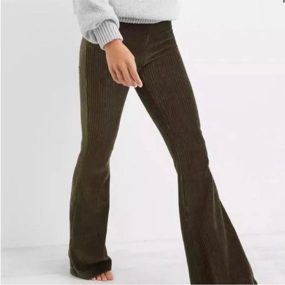 aerie Pants - Aerie Green Groove On Velour Ribber Rib Flared High Rise Pants Large